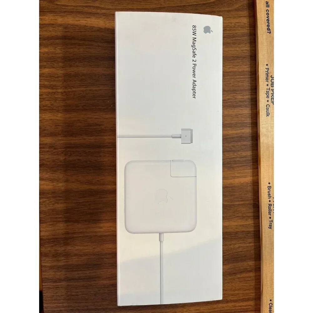 Apple MagSafe 2 85W Power Adapter (MD506LL/A) for MacBook Pro White Office Work